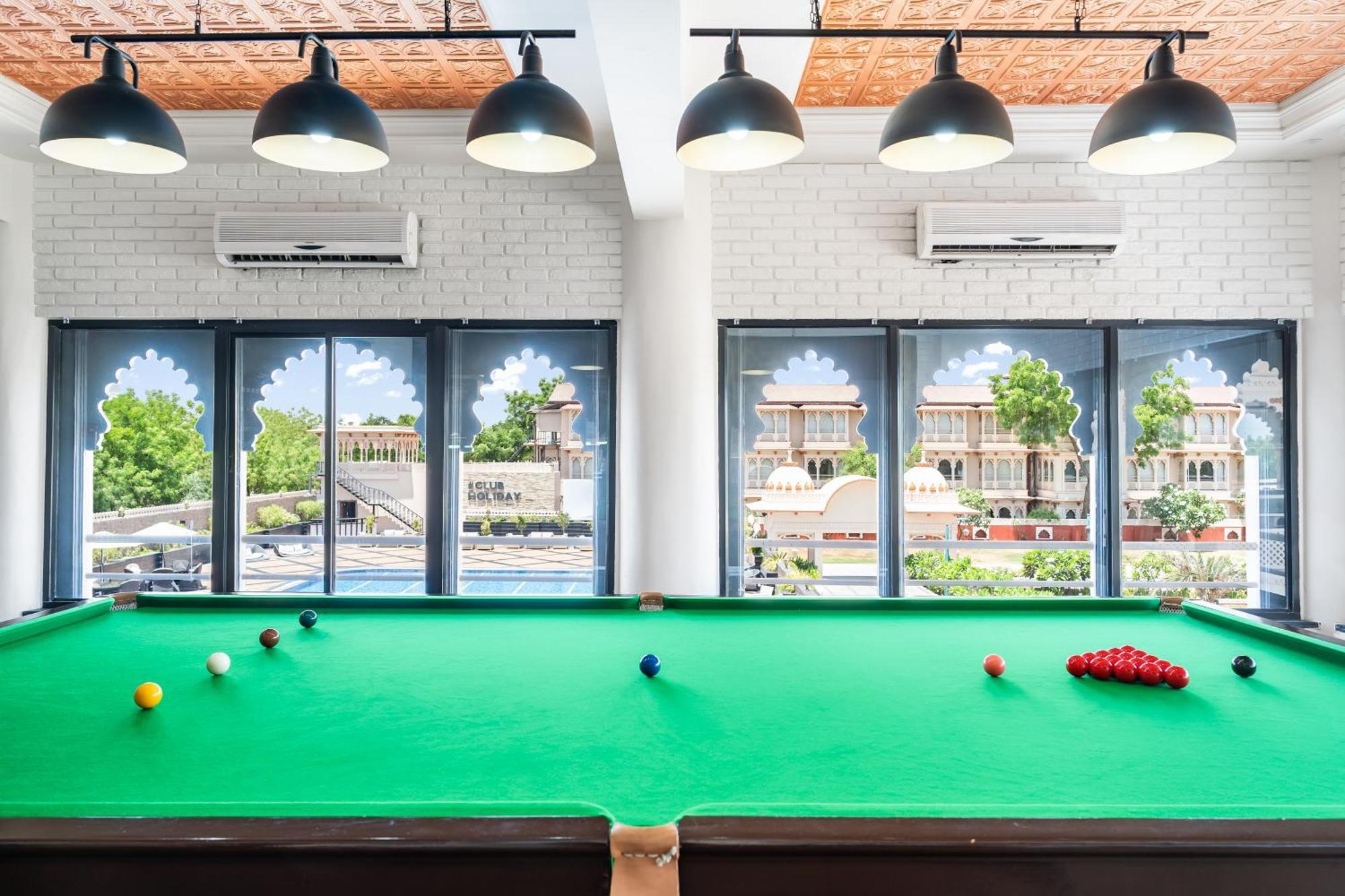 Holiday Resort & Spa A Unit Of S Poddar Group Gandhidham Exterior photo