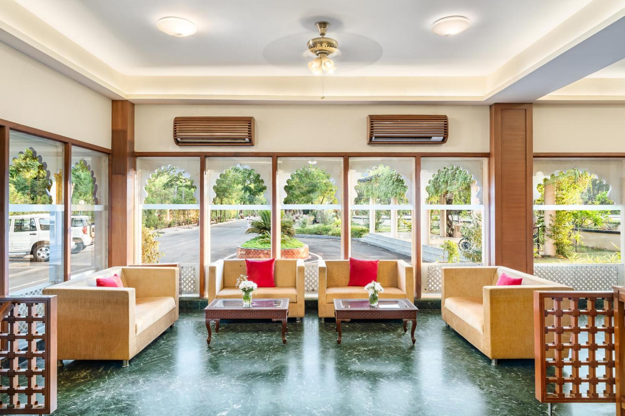 Holiday Resort & Spa A Unit Of S Poddar Group Gandhidham Exterior photo